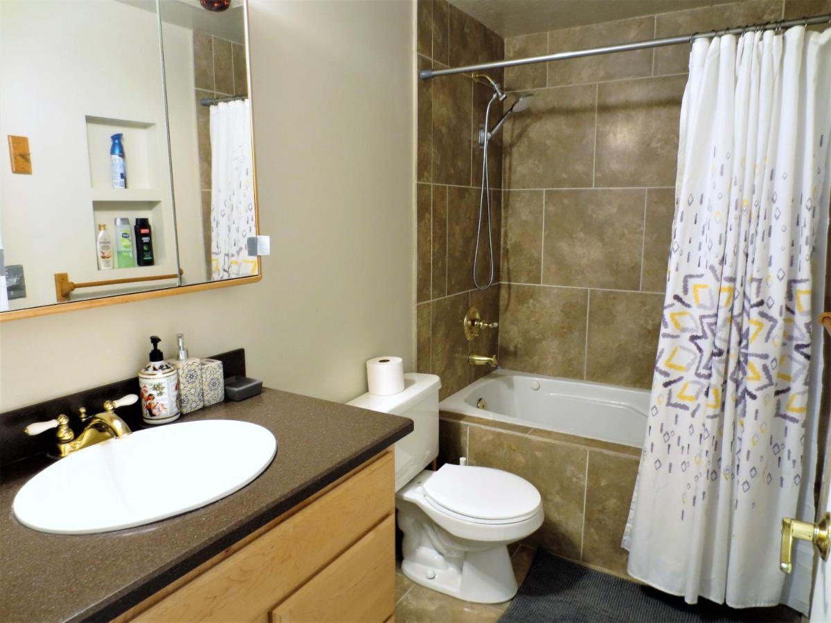 Entire Huge Basement! Fast Wifi! Private Entrance! Villa Солт Лейк Сити Екстериор снимка